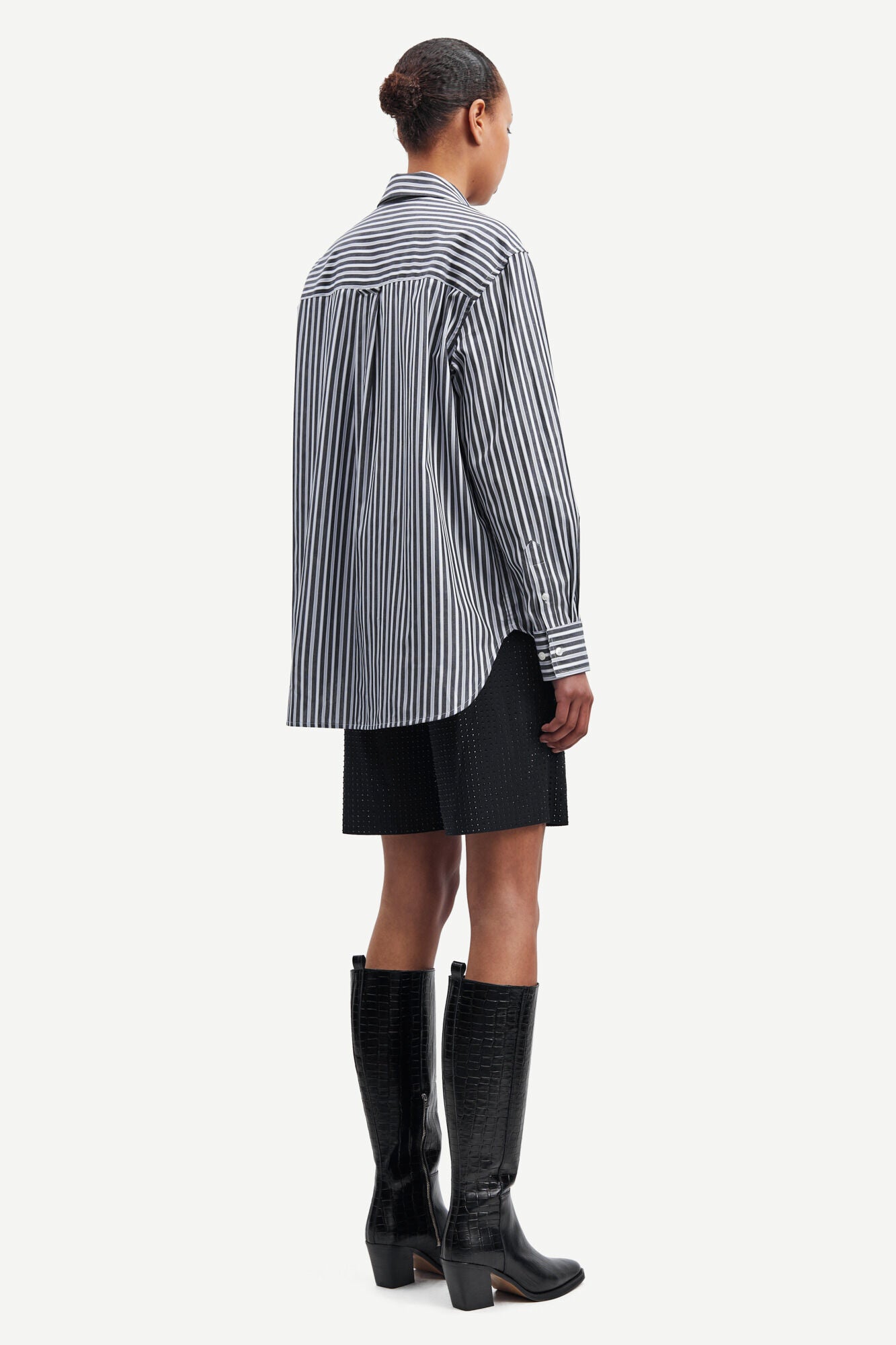 The LOVA Shirt, Black Stripe