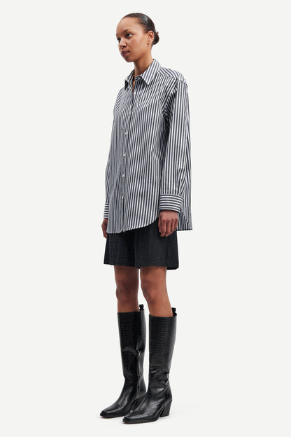 The LOVA Shirt, Black Stripe