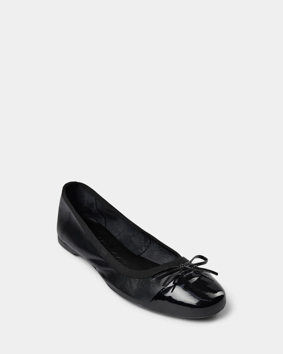 the ESSENTIALS ballerina, black