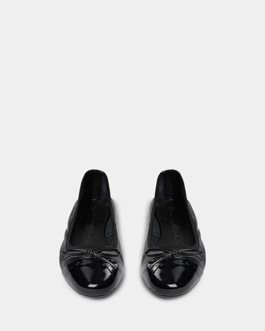 the ESSENTIALS ballerina, black